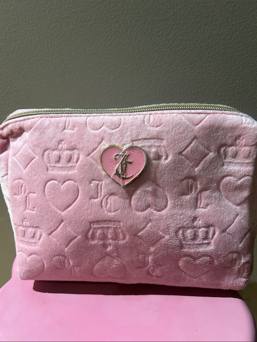 NEW Juicy Couture Pink Plush Heart Cosmetic Pouch with Gold Accent